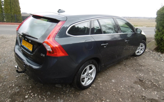 Volvo V60 cena 38900 przebieg: 274213, rok produkcji 2015 z Nowe Warpno małe 781